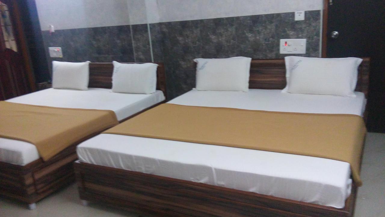 C.M. Hotel Pennagaram 外观 照片
